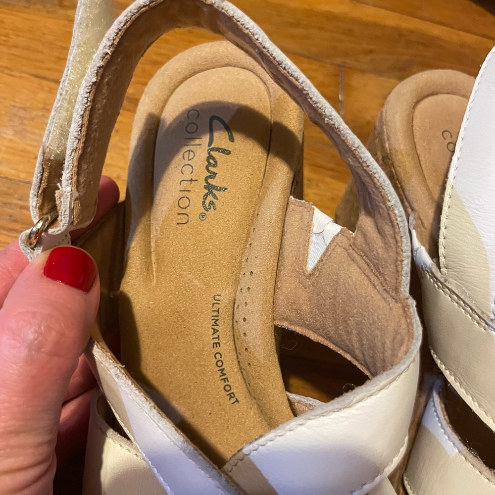 Clarks White and Tan Platform Sandals - Picture 2 of 4